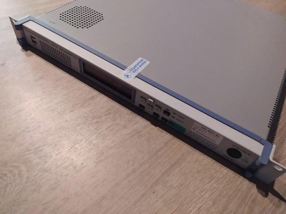 ROHDE & SCHWARZ SFE100 TEST TRANSMITTER